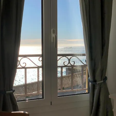 La Maisonette アンティーブ